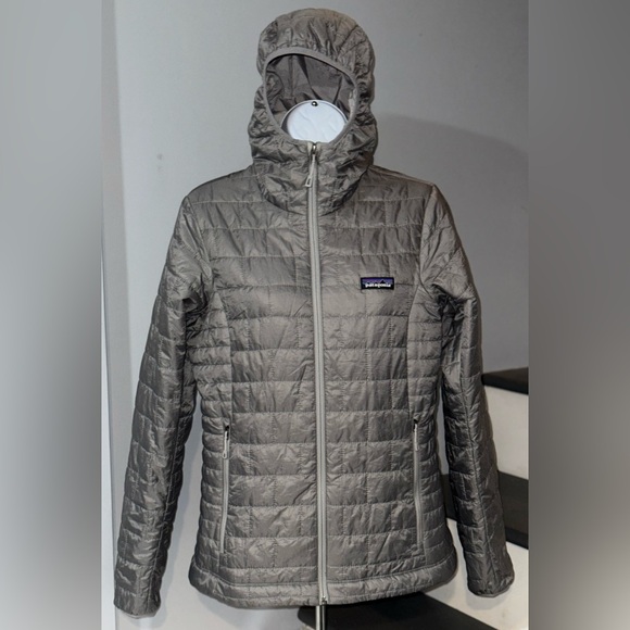 Women's Size Small Patagonia Hooded Nano Puff Full Zip Silver Gray